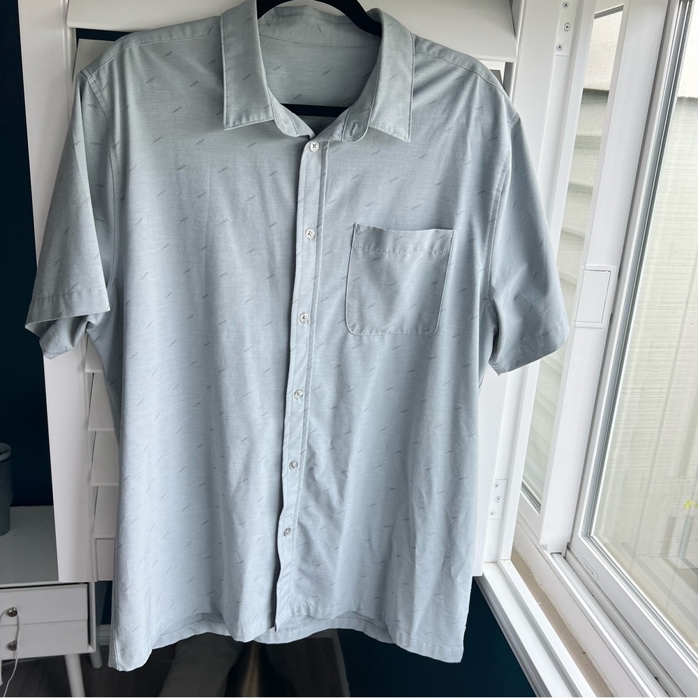 Vuori Mens Short Sleeve Bridge Button Down XL